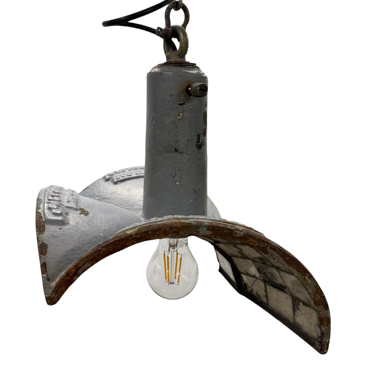 Nr. 3 Vintage industriële spiegelende hanglamp van Esla
