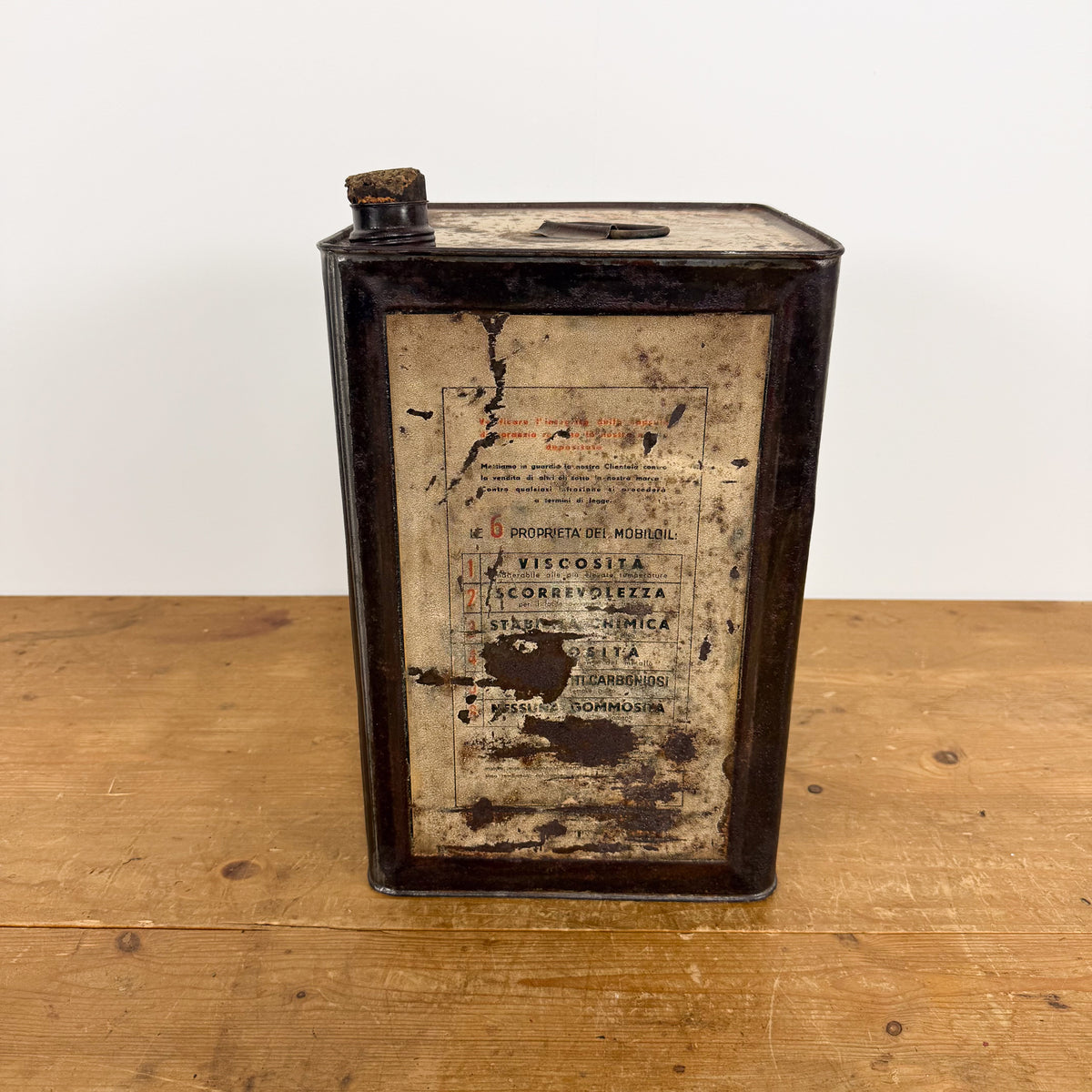 Vintage Italian Gargoyle Mobiloil BB Motor Oil Can