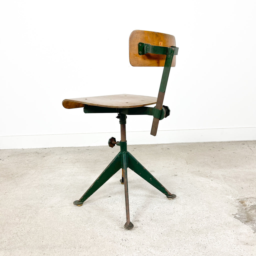 Rare industrial workshop chair by Sormel, inspired by Jean Prouvé.