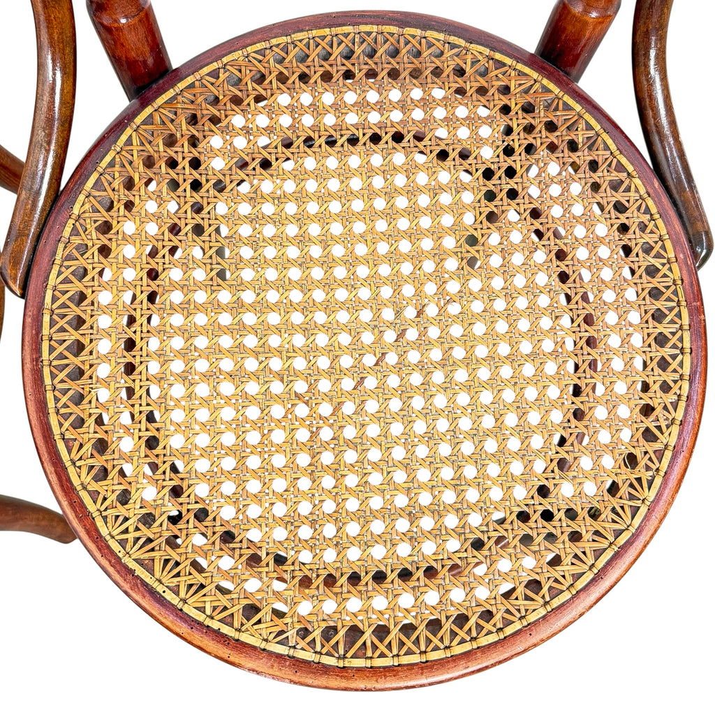 Set van twee antieke Fischel gebogenhouten stoelen – Weense caféstoelen – webbing zittingen