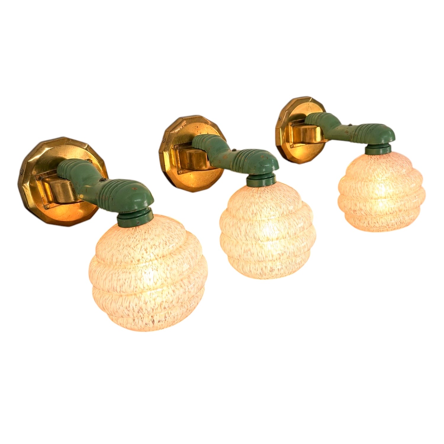 Set van drie Art Deco wandlampen met roze gevlekte glazen kappen