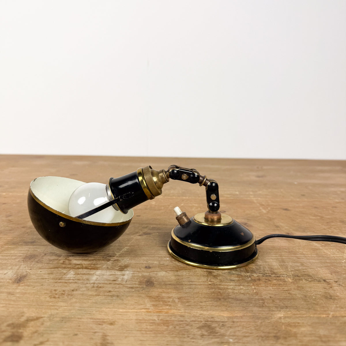 Vintage verstelbare bureaulamp zwart met messing details