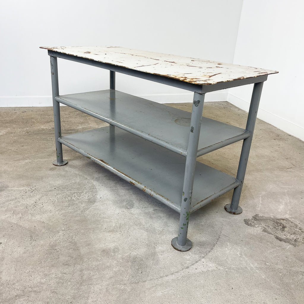 Industriële metalen werktafel met drie niveaus